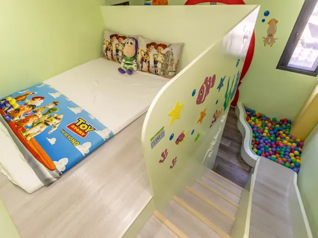Juyue Tongxin Family Homestay-Happy Story Slide Room Quadruple Room (no extra bed allowed)-8