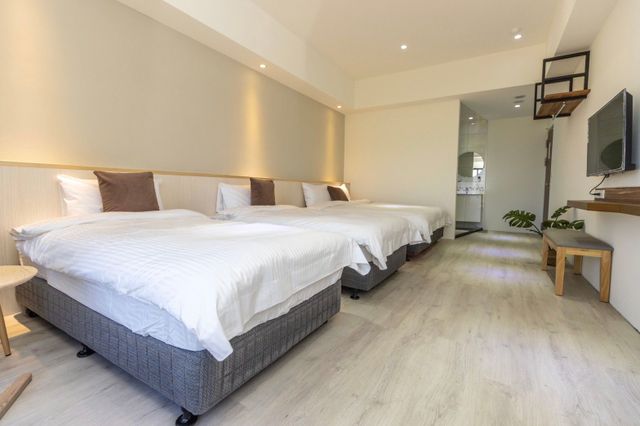 Hou Inn-F Quadruple Room-2