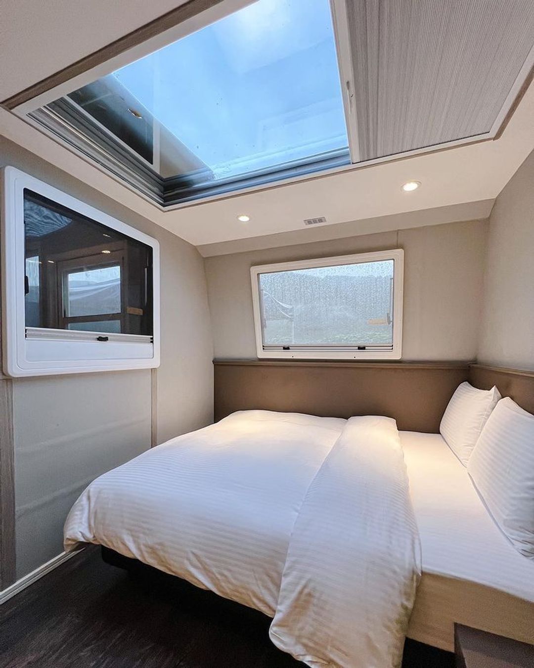 远山望月温泉露营区｜9/6前入住送$1199晚餐、美人汤屋、露营车