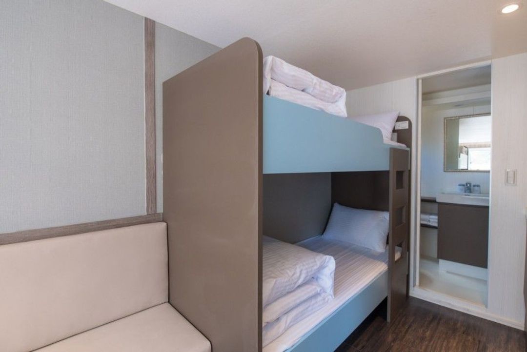 远山望月温泉露营区｜9/6前入住送$1199晚餐、美人汤屋、露营车