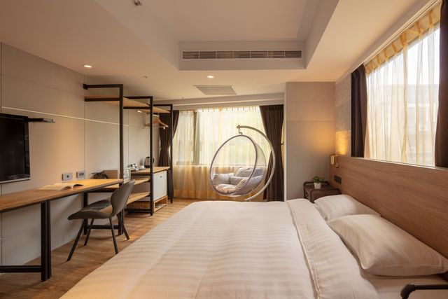 RF Hotel - Zhongxiao-Deluxe Double Room-4