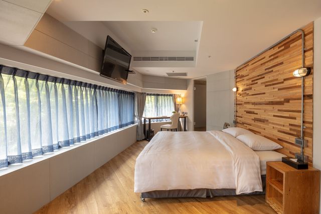 RF Hotel - Zhongxiao-Deluxe Double Room-1